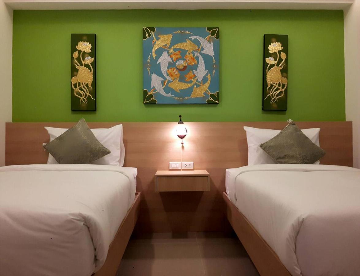 Vista Hotel Chiang Mai - Sha Extra Plus Exterior foto